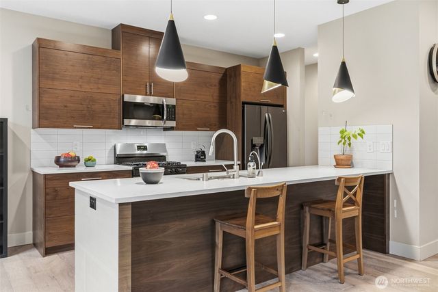 1707 NW 114th Circle, Vancouver, WA 98685