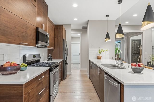 1707 NW 114th Circle, Vancouver, WA 98685