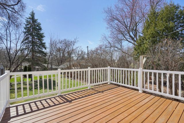 6731 Plymouth Avenue N, Golden Valley, MN 55427