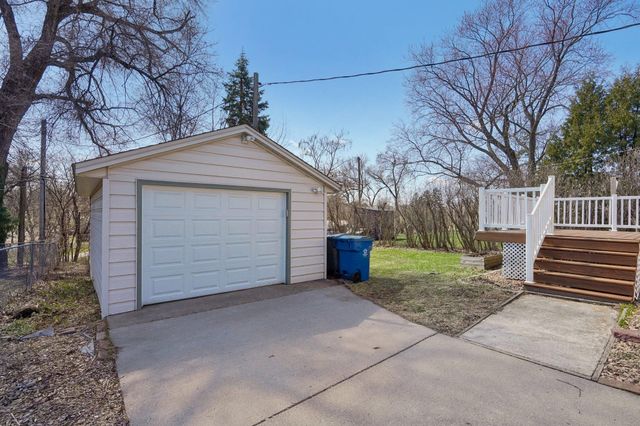 6731 Plymouth Avenue N, Golden Valley, MN 55427