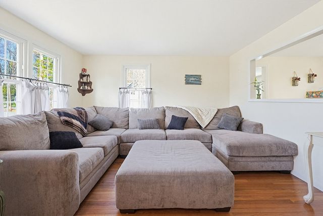 9 Forestdale Rd, Paxton, MA 01612