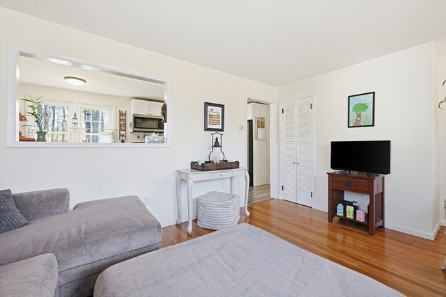 9 Forestdale Rd, Paxton, MA 01612