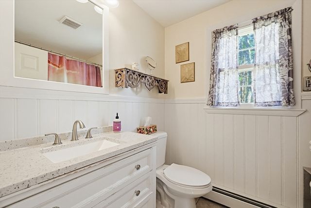 9 Forestdale Rd, Paxton, MA 01612