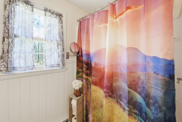 9 Forestdale Rd, Paxton, MA 01612