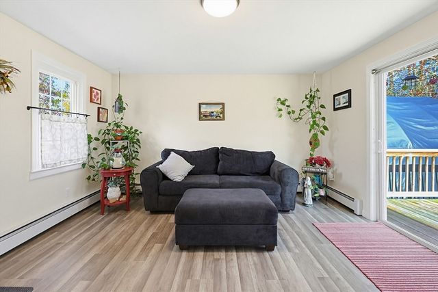 9 Forestdale Rd, Paxton, MA 01612