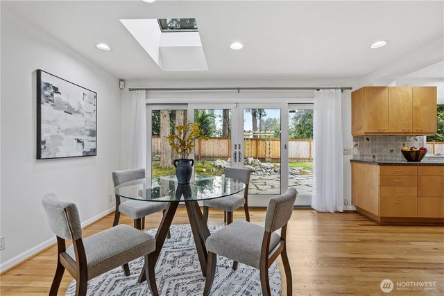 2507 Medina Circle, Medina, WA 98039