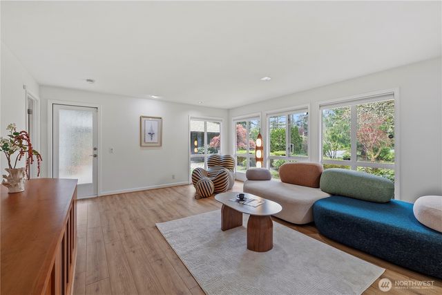 2507 Medina Circle, Medina, WA 98039