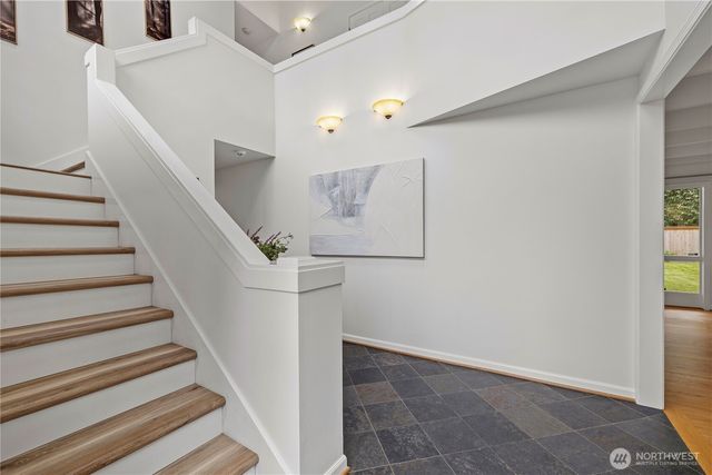 2507 Medina Circle, Medina, WA 98039