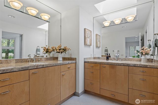 2507 Medina Circle, Medina, WA 98039