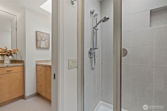 2507 Medina Circle, Medina, WA 98039