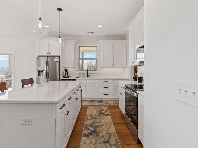 521 Hillview Knoll Lane, Greer, SC 29651