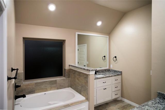 11104 NW 91st Street, Yukon, OK 73099