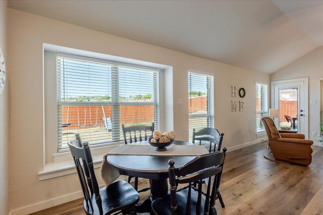 108 Mesa Drive, Glen Rose, TX 76043