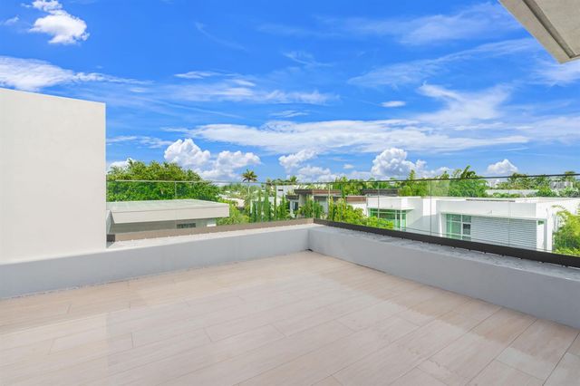 301 NE 7th Avenue, Delray Beach, FL 33483