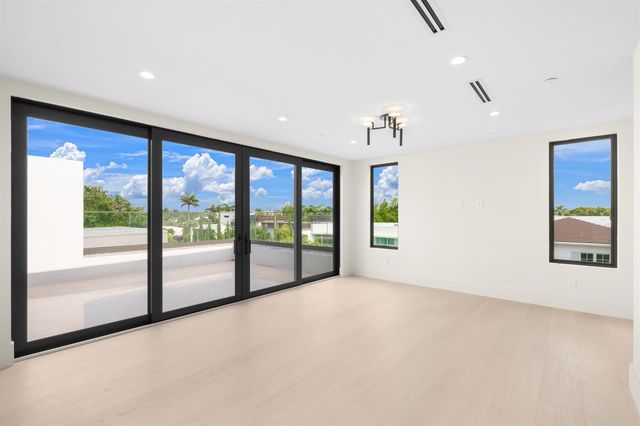 301 NE 7th Avenue, Delray Beach, FL 33483