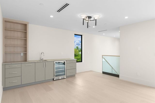 301 NE 7th Avenue, Delray Beach, FL 33483