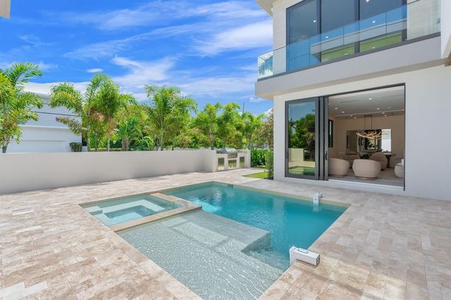 301 NE 7th Avenue, Delray Beach, FL 33483