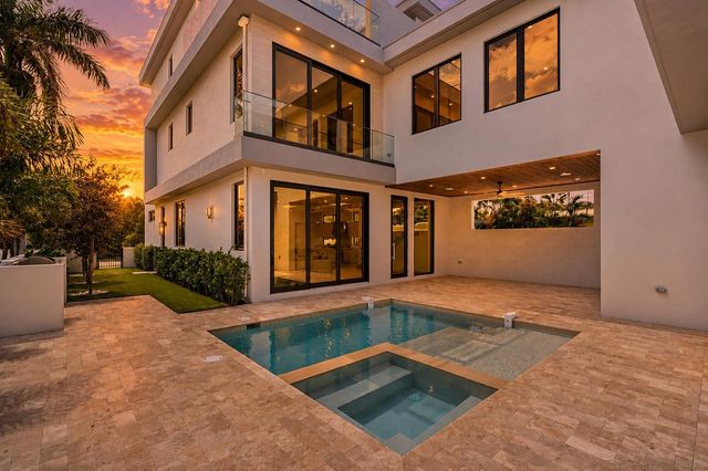 301 NE 7th Avenue, Delray Beach, FL 33483