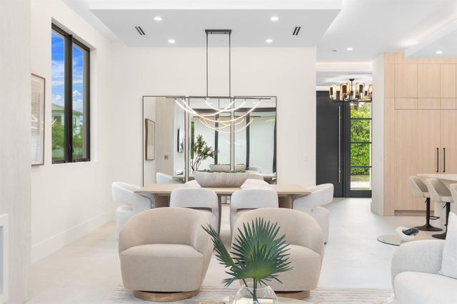301 NE 7th Avenue, Delray Beach, FL 33483