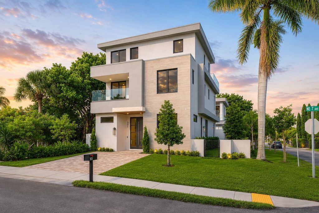 301 NE 7th Avenue, Delray Beach, FL 33483
