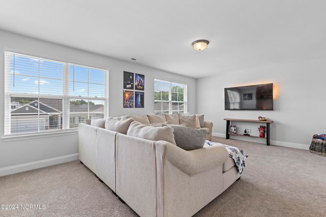 806 Washington Square, Richlands, NC 28574