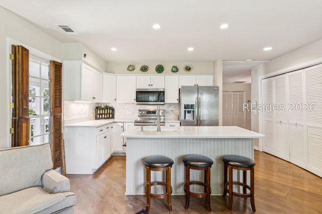 2 Pope Ln, Bluffton, SC 29910