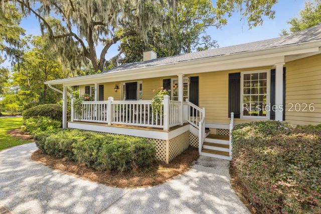 2 Pope Ln, Bluffton, SC 29910