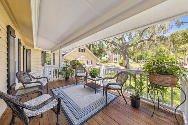 2 Pope Ln, Bluffton, SC 29910