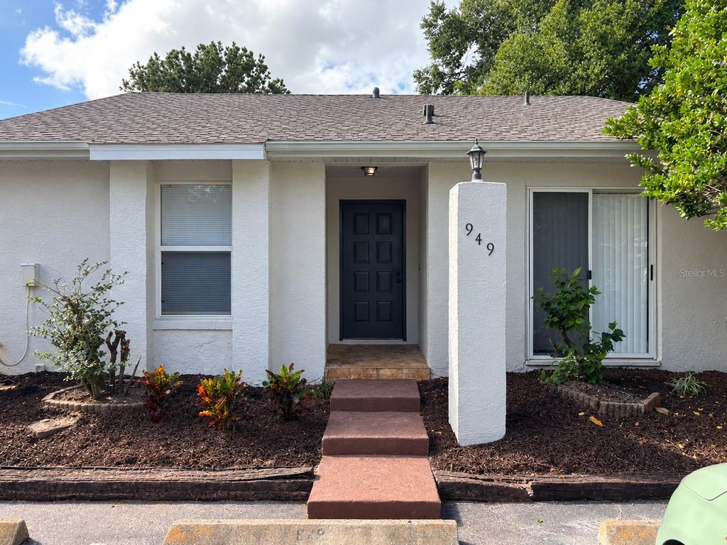 Image 1 of property listing at 949 PEBBLE CREEK CIRCLE, Orlando, FL 32824