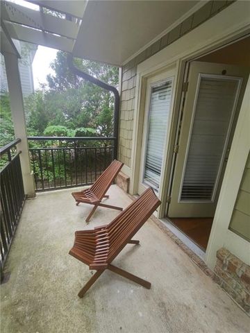 660 Barnett Shoals Road 220, Athens, GA 30605