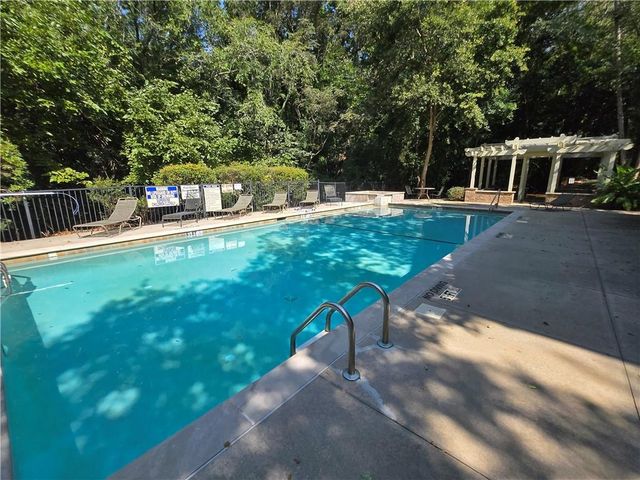 660 Barnett Shoals Road 220, Athens, GA 30605