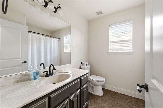 677 Olivia Lane, Centerton, AR 72719