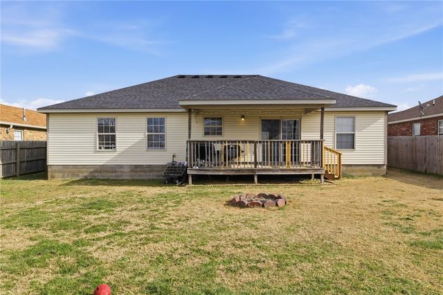 677 Olivia Lane, Centerton, AR 72719