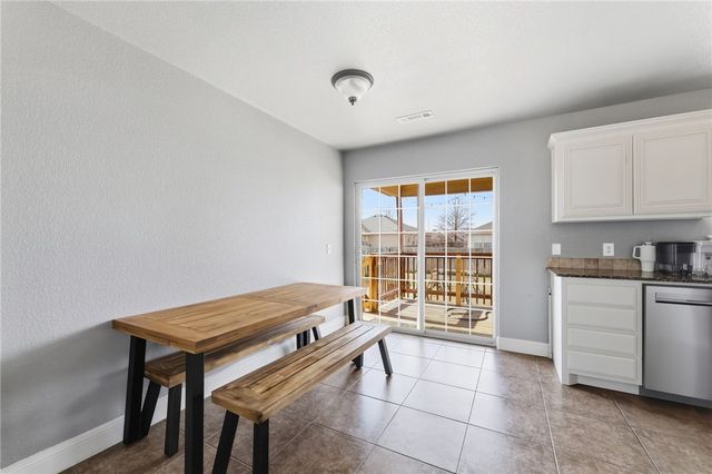 677 Olivia Lane, Centerton, AR 72719