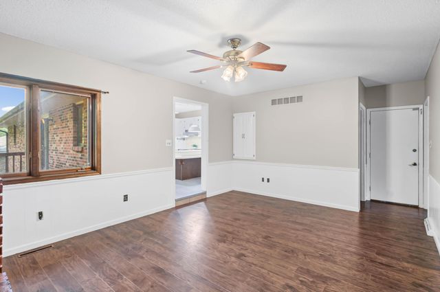 2182 S EL CENTRO CT, Columbia, MO 65201