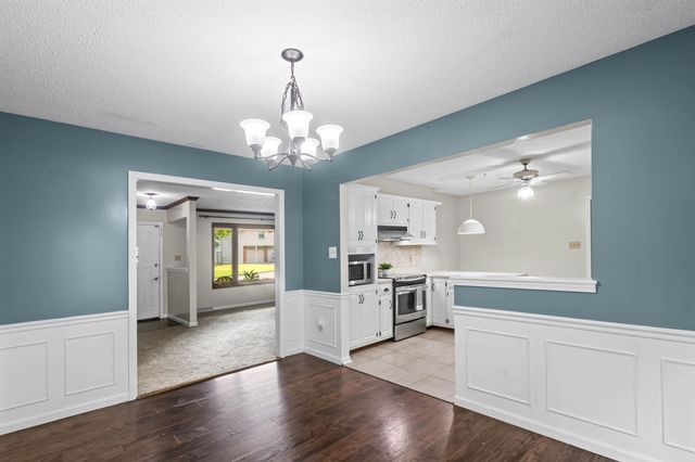 2182 S EL CENTRO CT, Columbia, MO 65201
