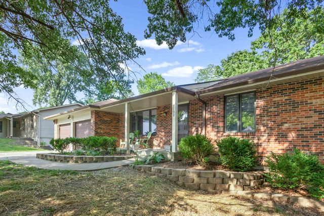 2182 S EL CENTRO CT, Columbia, MO 65201