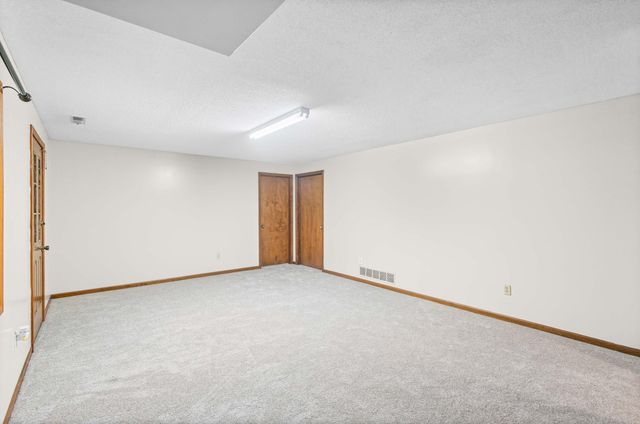 2182 S EL CENTRO CT, Columbia, MO 65201