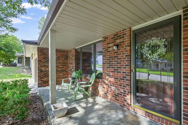 2182 S EL CENTRO CT, Columbia, MO 65201