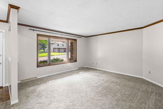 2182 S EL CENTRO CT, Columbia, MO 65201