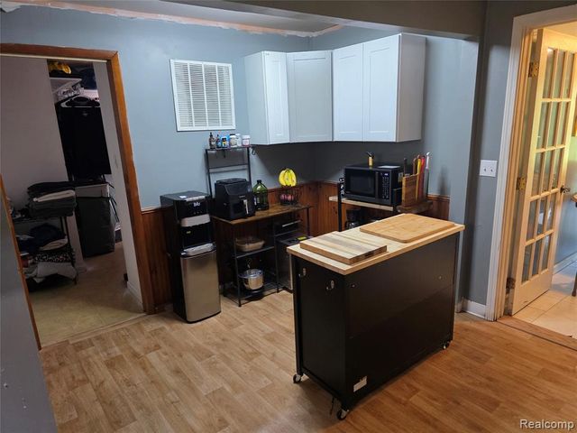 4217 Pengelly Road, Flint, MI 48507