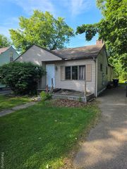 4217 Pengelly Road, Flint, MI 48507