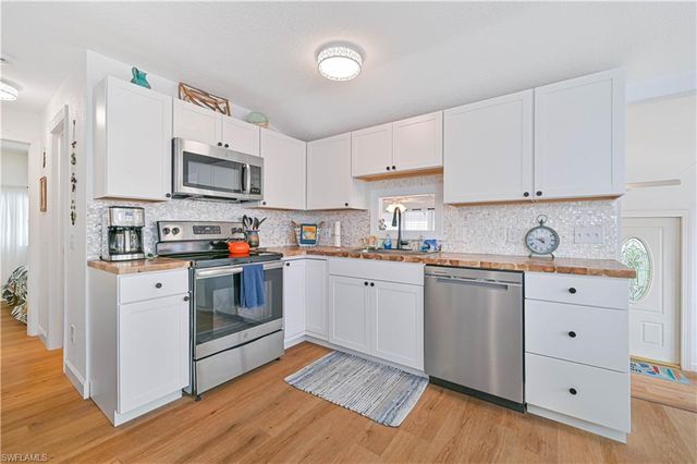 17029 Puppy Dog DR, Fort Myers, FL 33908