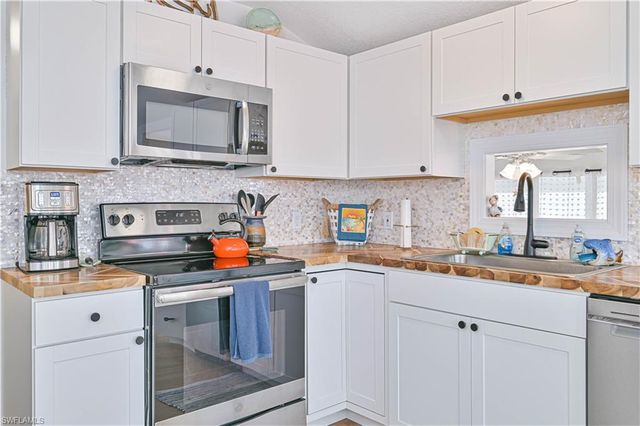 17029 Puppy Dog DR, Fort Myers, FL 33908