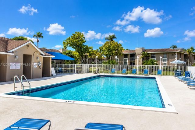464 NE 210th Cir Terrace 201-10A, Miami, FL 33179