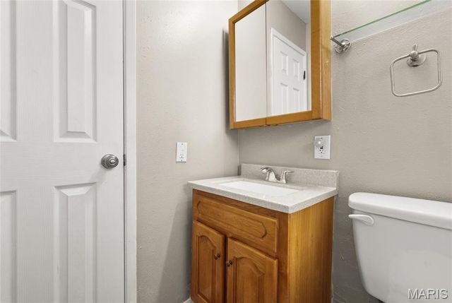 2558 Carousel Court, Florissant, MO 63031