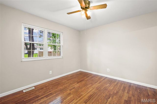 2558 Carousel Court, Florissant, MO 63031