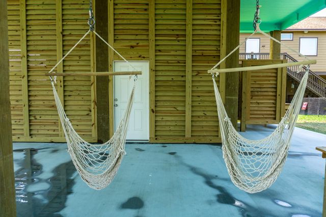 886 Sandollar, Crystal Beach, TX 77650