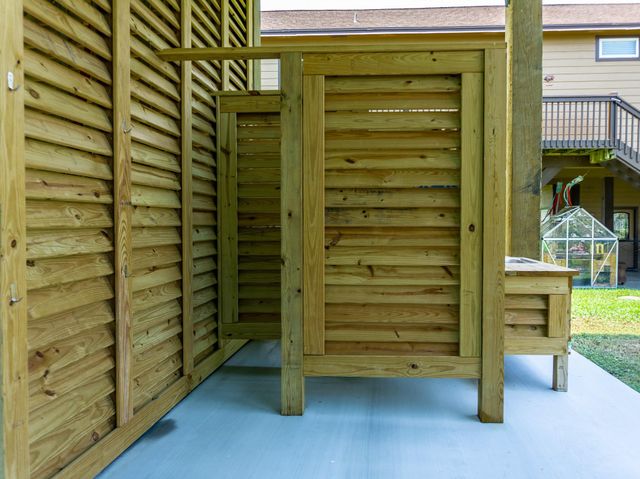 886 Sandollar, Crystal Beach, TX 77650