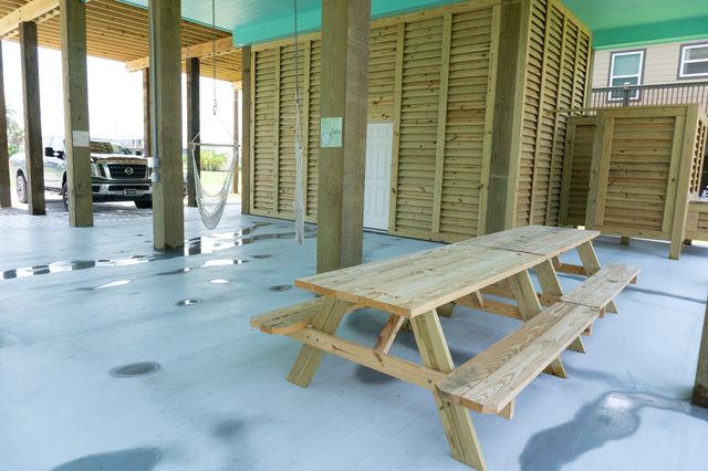 886 Sandollar, Crystal Beach, TX 77650